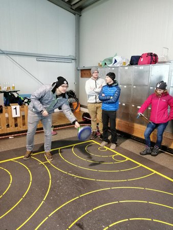 Asphaltstockschießen