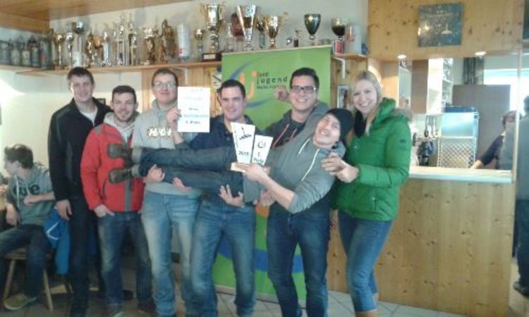 Asphaltstockschießen